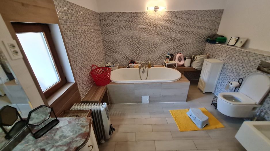 Casa solida în zona Bogdanestilor - Poză 29