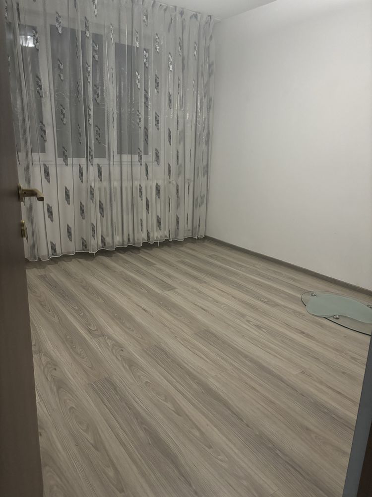 BRASADAS vinde ap cam PARTER zona 1 Decembrie. - Poză 3