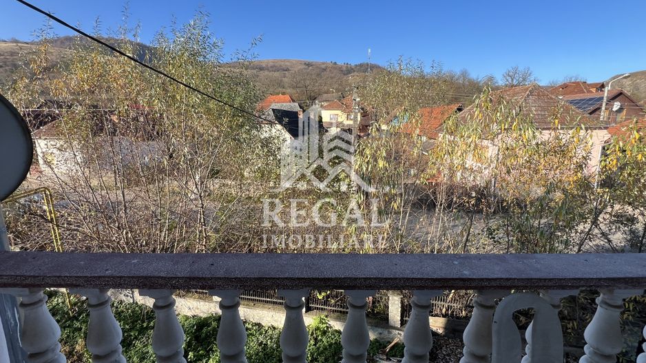 Casă de vânzare în sat Bos – oportunitate pentru locuință sau afacere - Poză 3