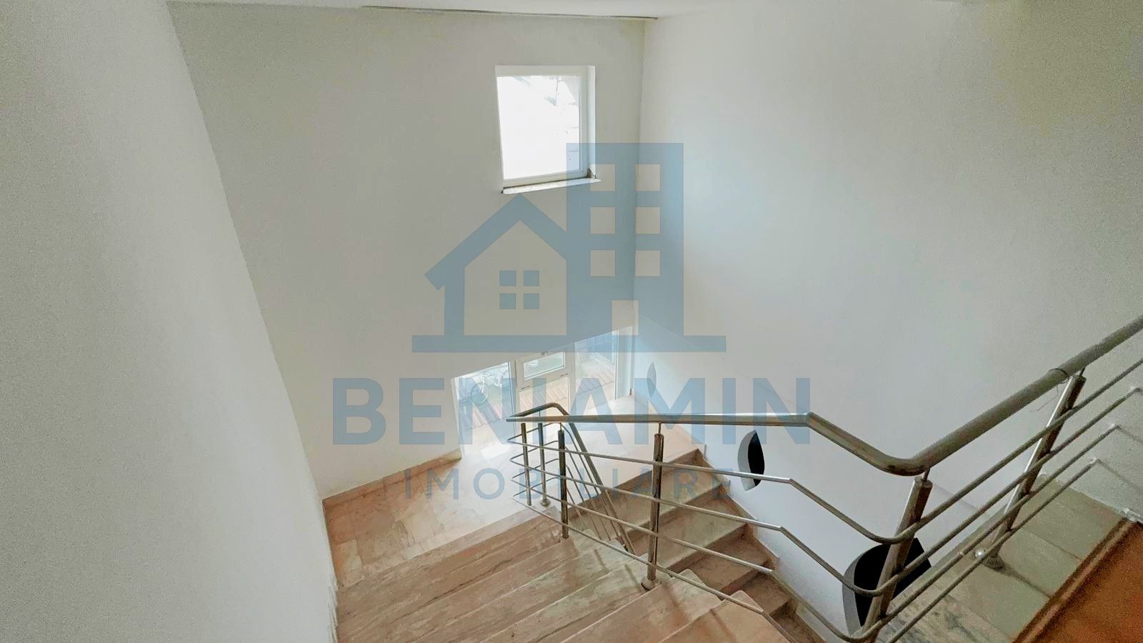 Vila P+2 Alexandru Cel Bun cu doua etaje si curte proprie - Poză 20