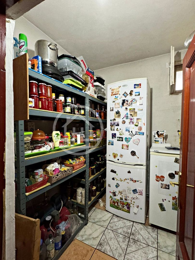 Casă de vânzare cu 4 camere si teren de 1000 mp in Salard, Bihor - Poză 30