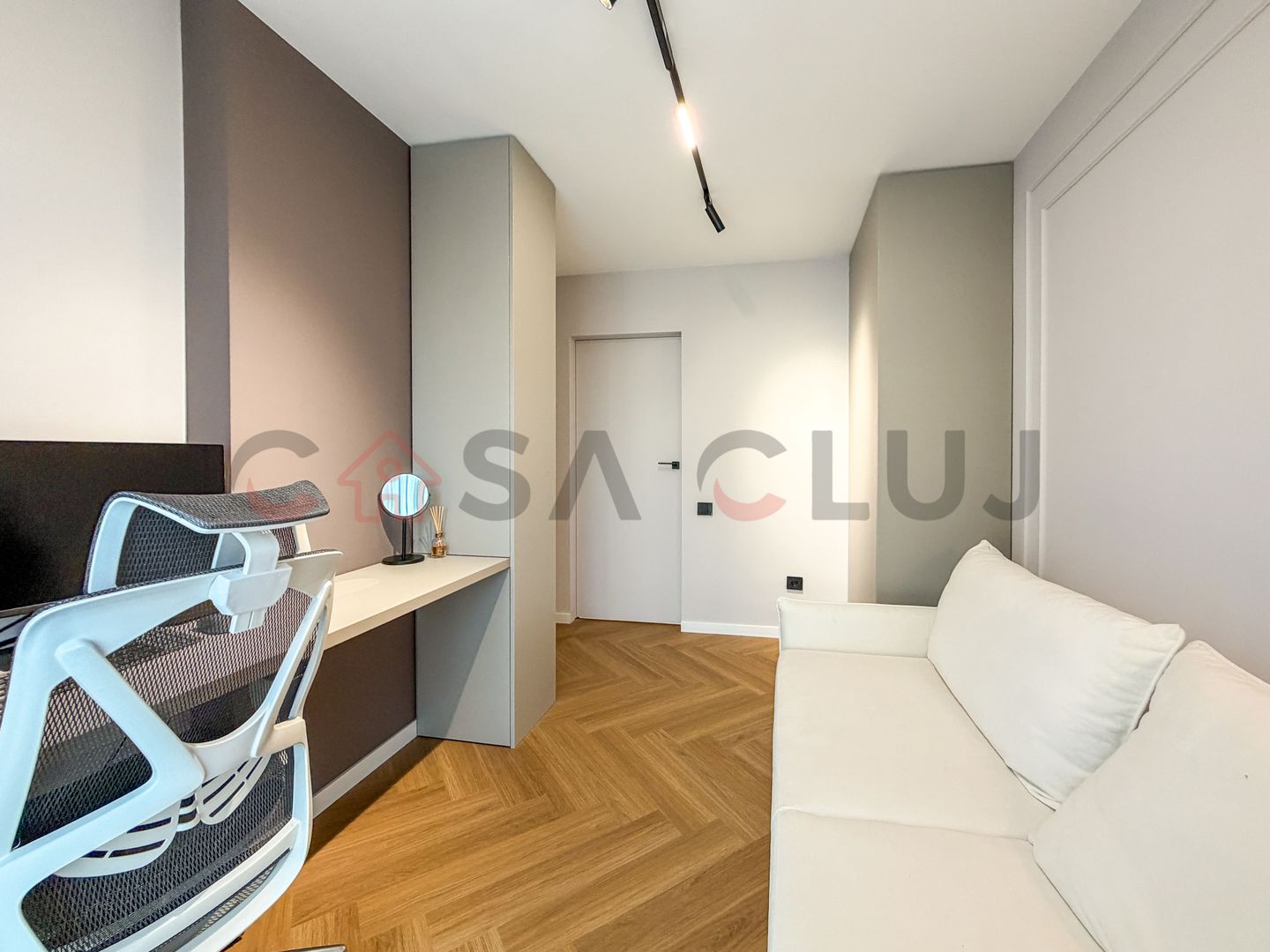 3 camere -cu view spre Baza Sportiva - Poză 11