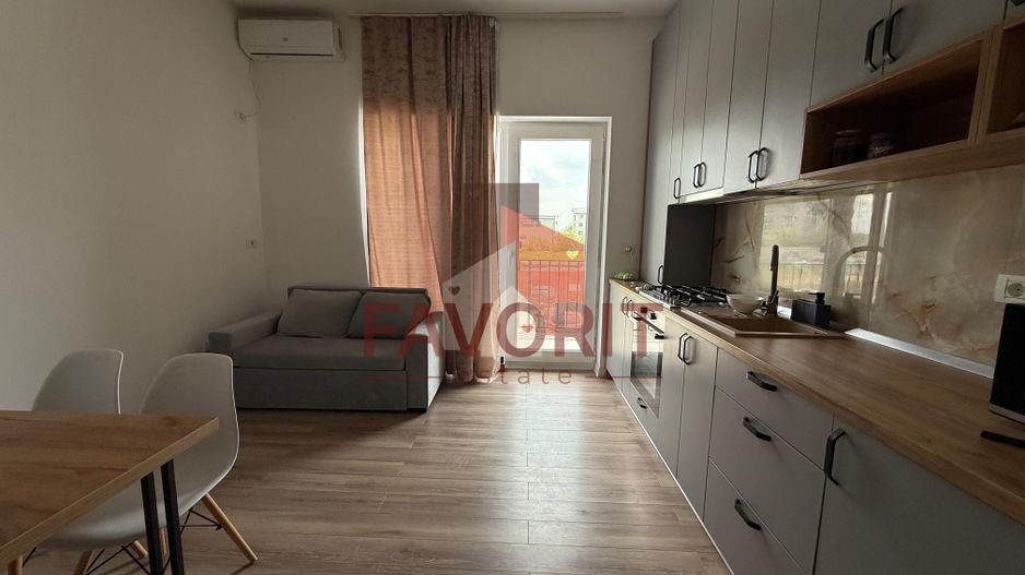 Mobilat si utilat. Etaj 1. Strada asfaltata - Poză 1