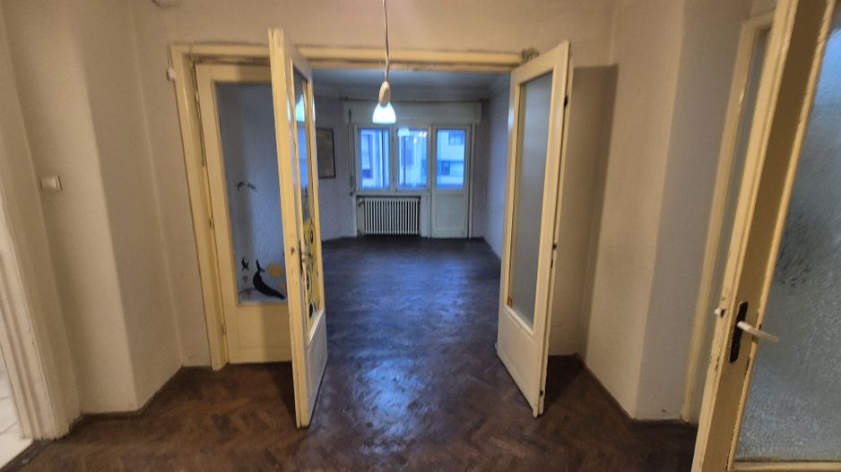 Apartament cu 3 camere - piata Unirii - Poză 5