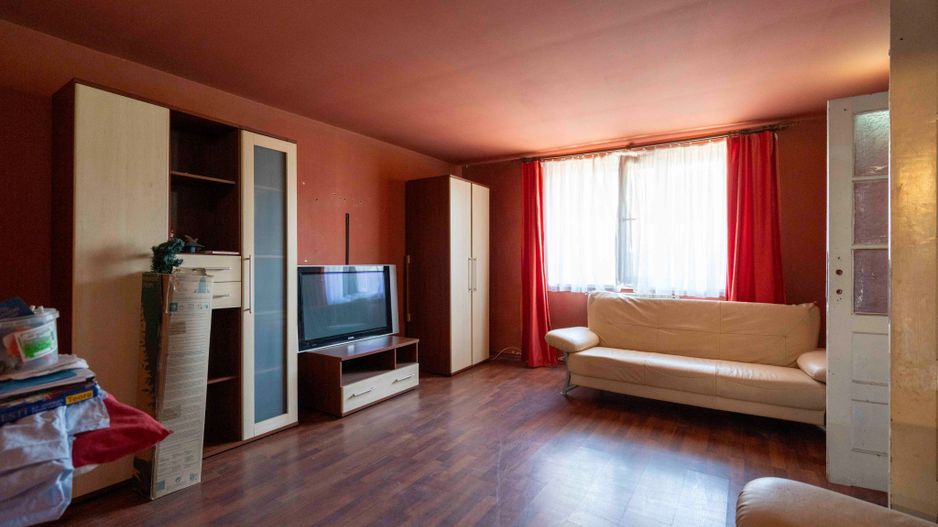 Casa cu 5 camere si 350 mp de teren in spate la parcul Salca - Poză 4