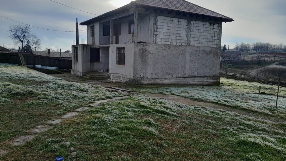 Casa sat Costi - Poză 1