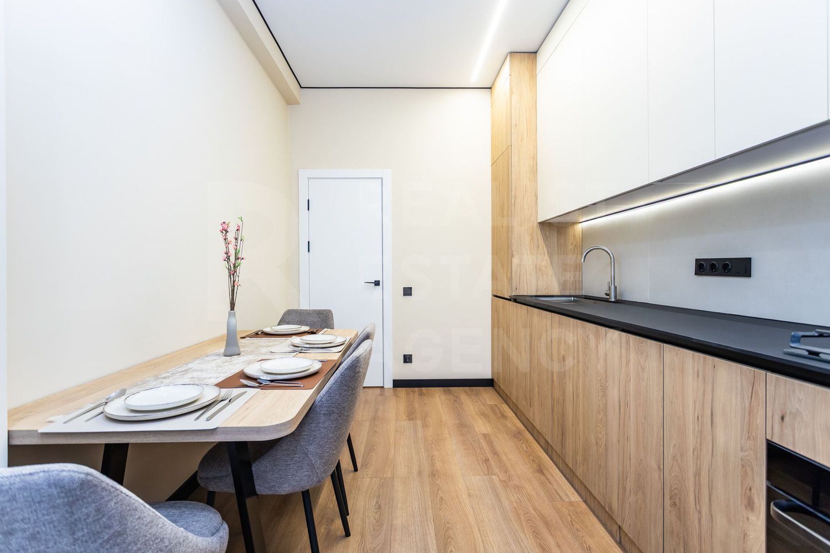 Vânzare, apartament, 1 cameră, strada Miorița ,Centru. - Poză 4