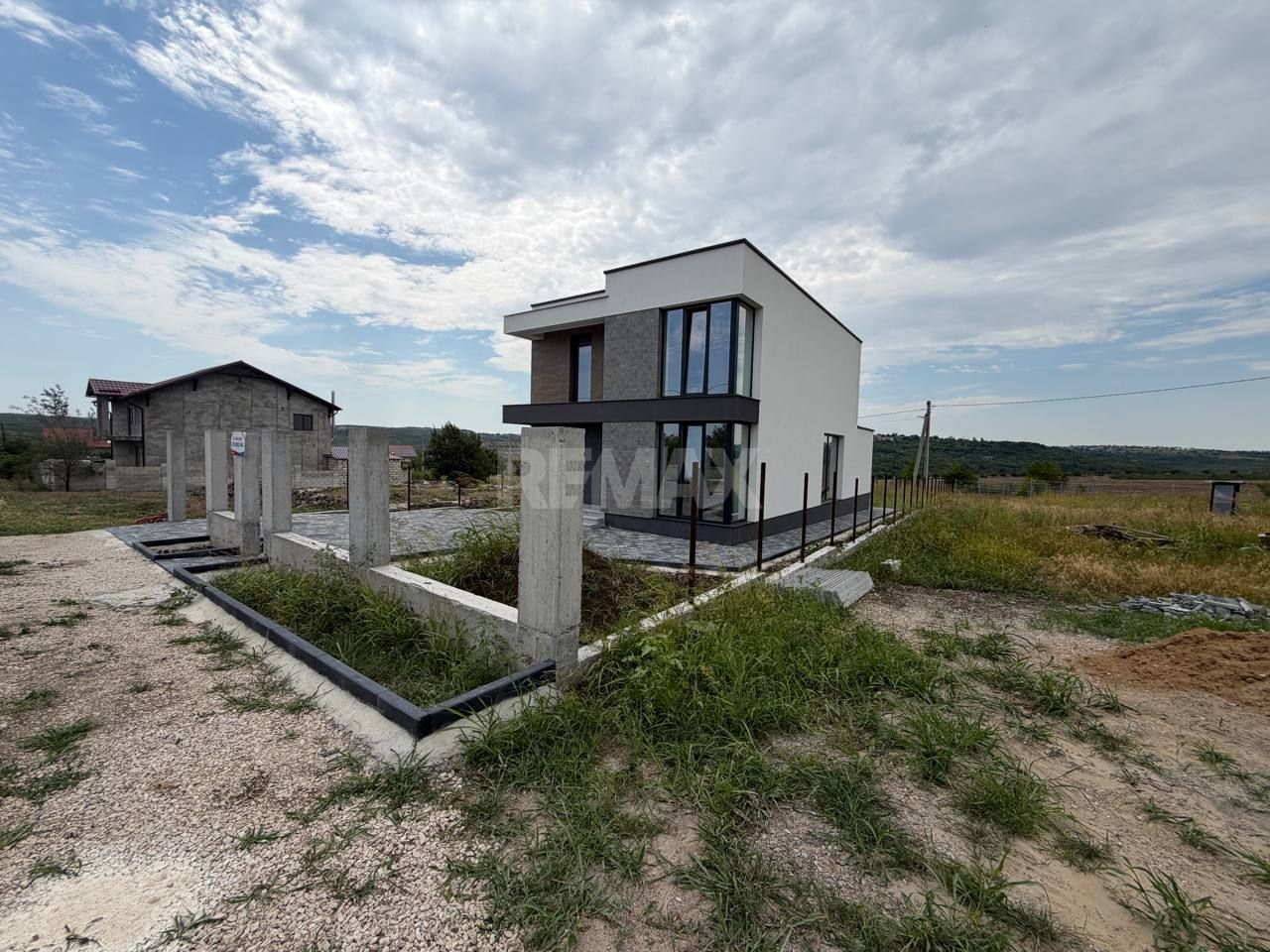 Casă modernă Hi-Tech de vânzare în Budești - Poză 6