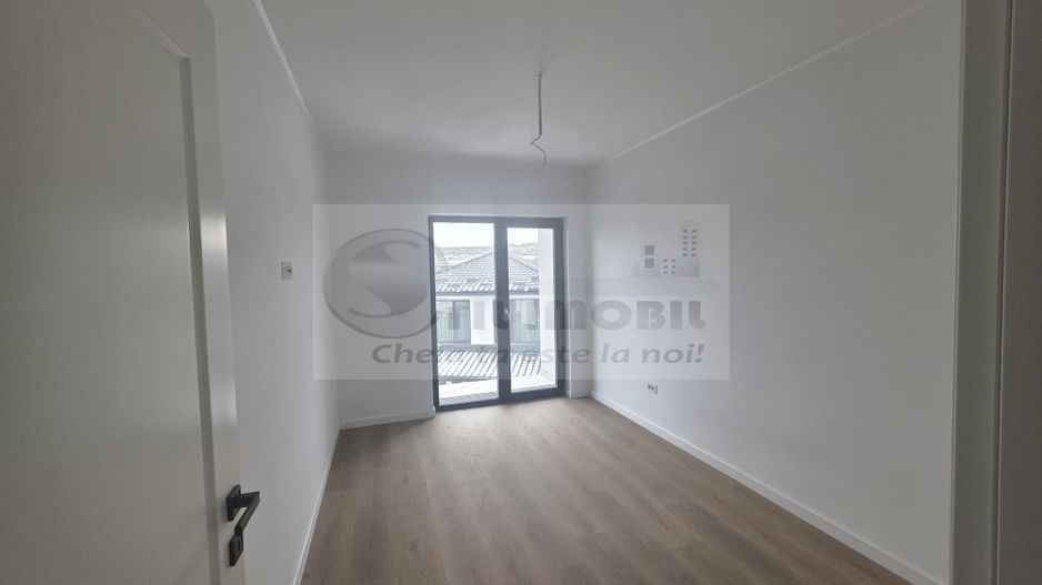 Apartament 4 camere dispus pe 2 niveluri - Poză 5