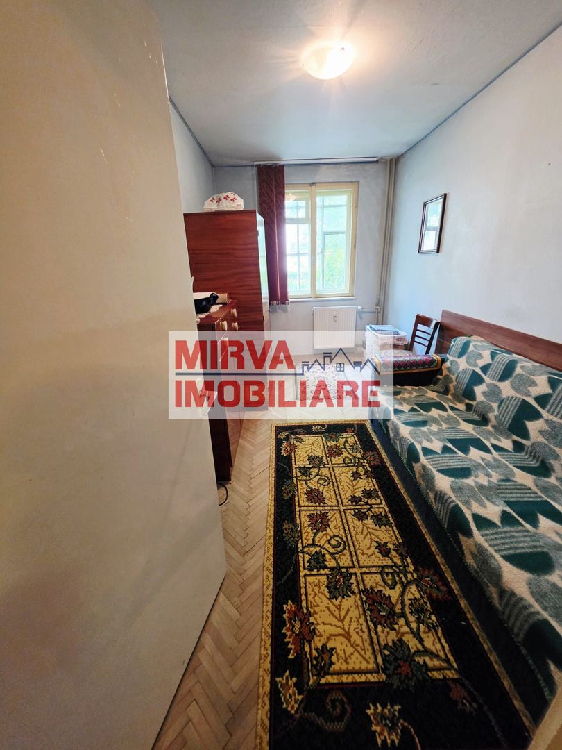 Apartament 3 camere, decomandat, parter, zona Republicii - Poză 3