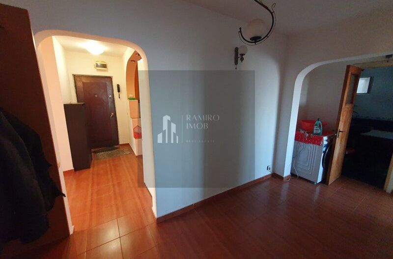 Apartament 4 camere decomandat | 88mp | Costin Georgian | Bloc reabil - Poză 2