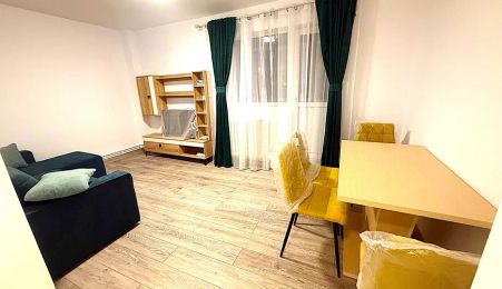 3 cam decomandat, Păcurari ,bulevard, etaj 2, 53 mp, renovat, 128.000€