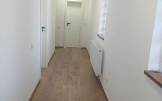 Apartament 2 camere partial mobilat cu balcon si parcare zona Turnisor - Poză 2