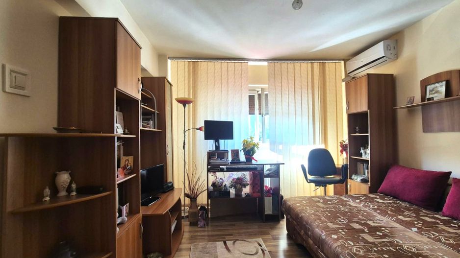 Exclusivitate - Apartament pretabil locuit, toate facilitătile in apropiere - Poză 13