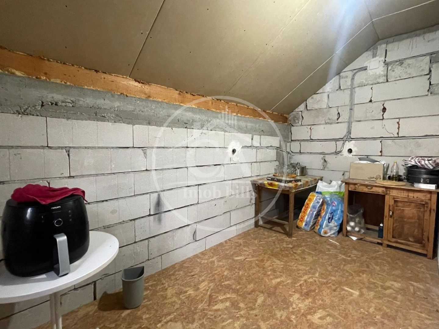 Casa de vânzare cu 7 camere in zona Nufarul, Oradea - Poză 23