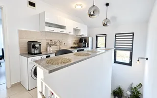 Apartament cu 2 camere mobilat | Etajul 1 | 57 mp utili | in Giroc la asfalt. - Poză 12