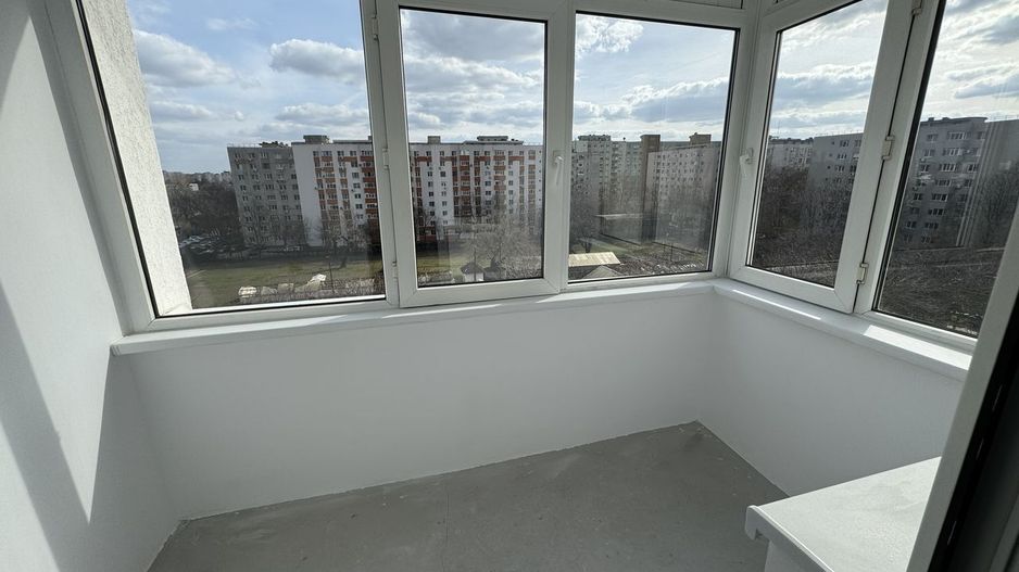 Drumul Taberei, 3 camere decomandat, renovat, etaj 6/8, vedere, sud - Poză 2