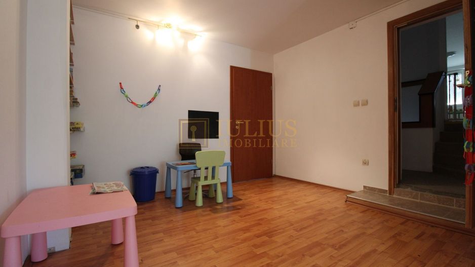 Casa ideala pentru activitati Comerciale. (gradinita, after school, ...) - Poză 17