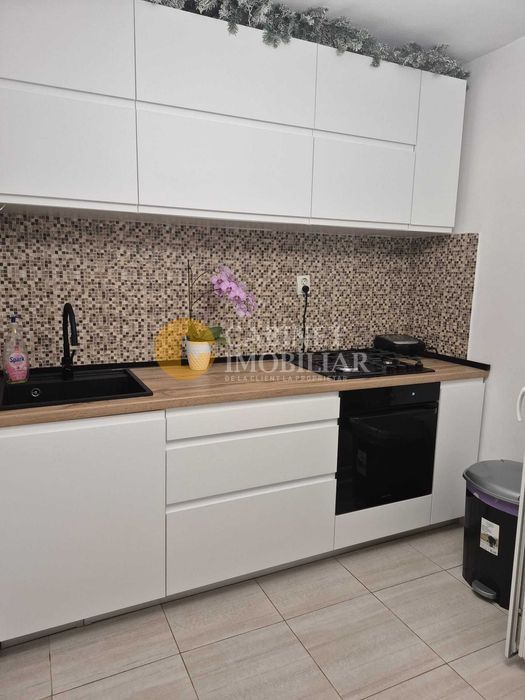 Nicolina 2 Prima Statie 3 camere 76mp - etaj 3/4 - renovat - Poză 5