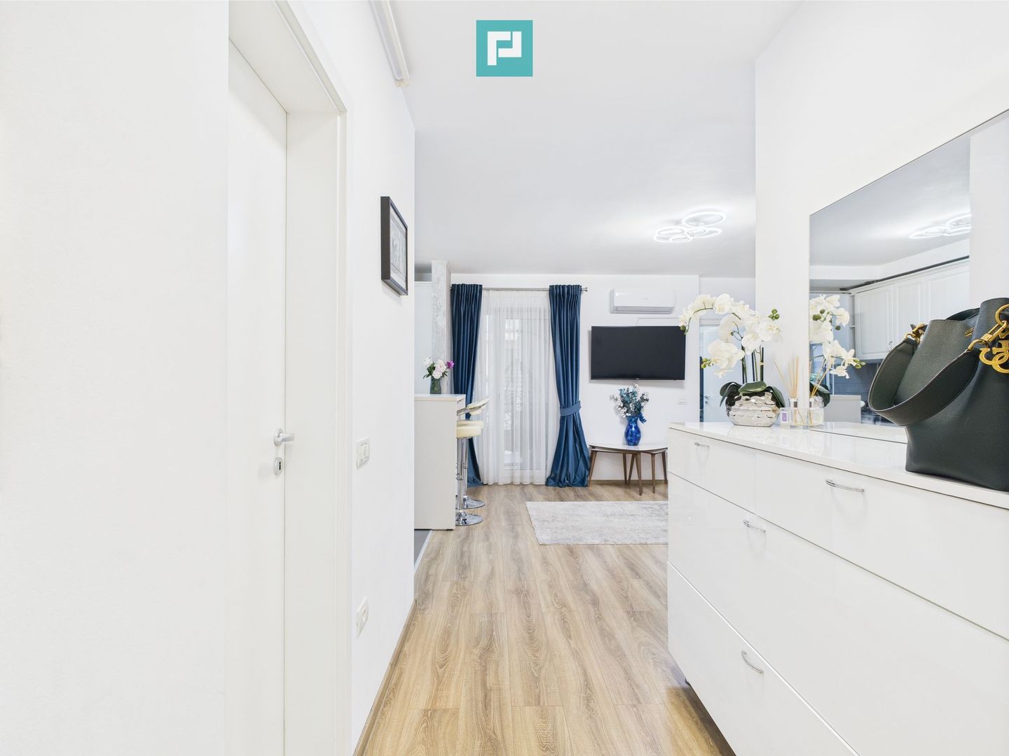 Apartament modern cu 3 camere - Calea Aradului - Poză 1
