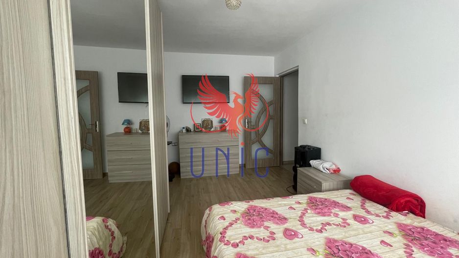 4 camere decomandate, etaj 2, centrala termica - Valea Rosie - Poză 19