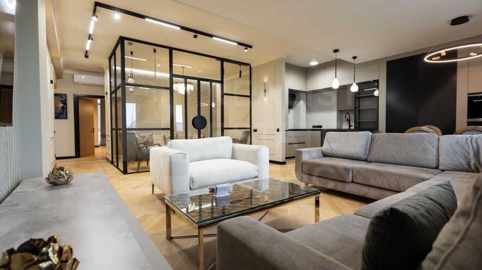 Chirie, apartament, 3 camere, strada Tricolorului, Centru - Poză 2