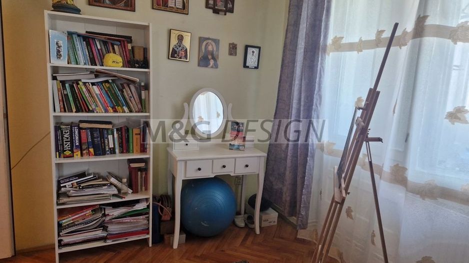 Apartament 4 camere cu scara interioara - Poză 6
