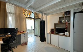 Casa pe aleea pietonala, vis-a-vis de Ceasul Electric - Poză 4
