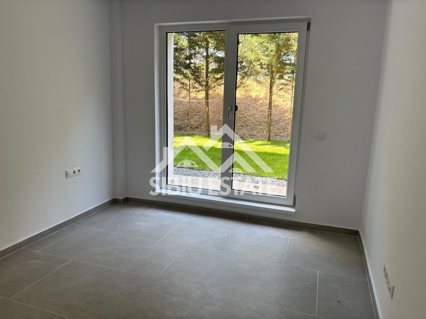 Apartament 3 camere de vanzare - structura tip vila, zona verde - Poză 5
