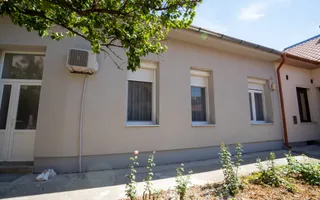 Apartament cu 2 camere, casă la curte comună – Central, Oradea - Poză 18