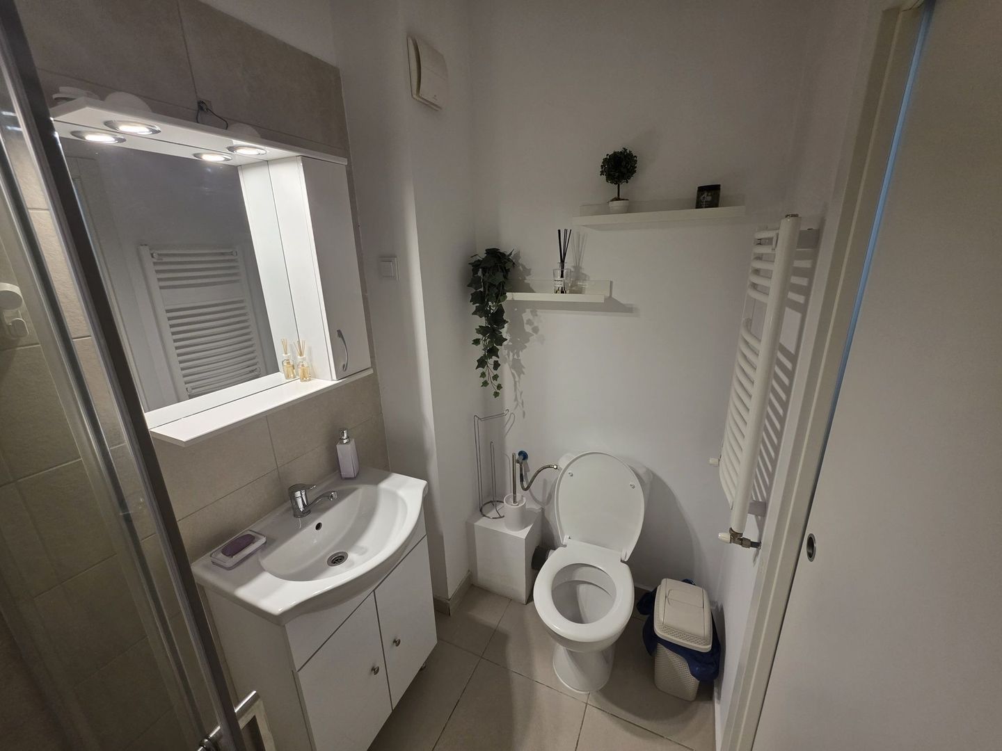 Garsonieră spațioasă de inchiriat , complet utilată, Bld. Timișoara - Poză 7