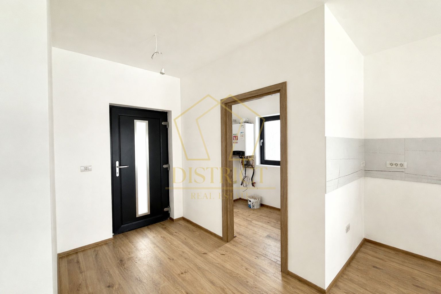 COM 0% Duplex deosebit cu 4 camere si 2 bai | Beregsau Mare - Poză 9