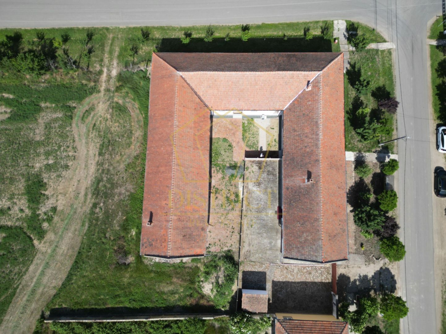 Casa cu istorie, teren de aproape 2 hectare si potențial rar | Petrovaselo - Poză 17