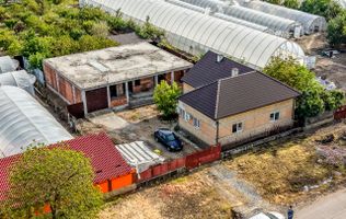 Casă finisată + casă în construcție, la același preț!