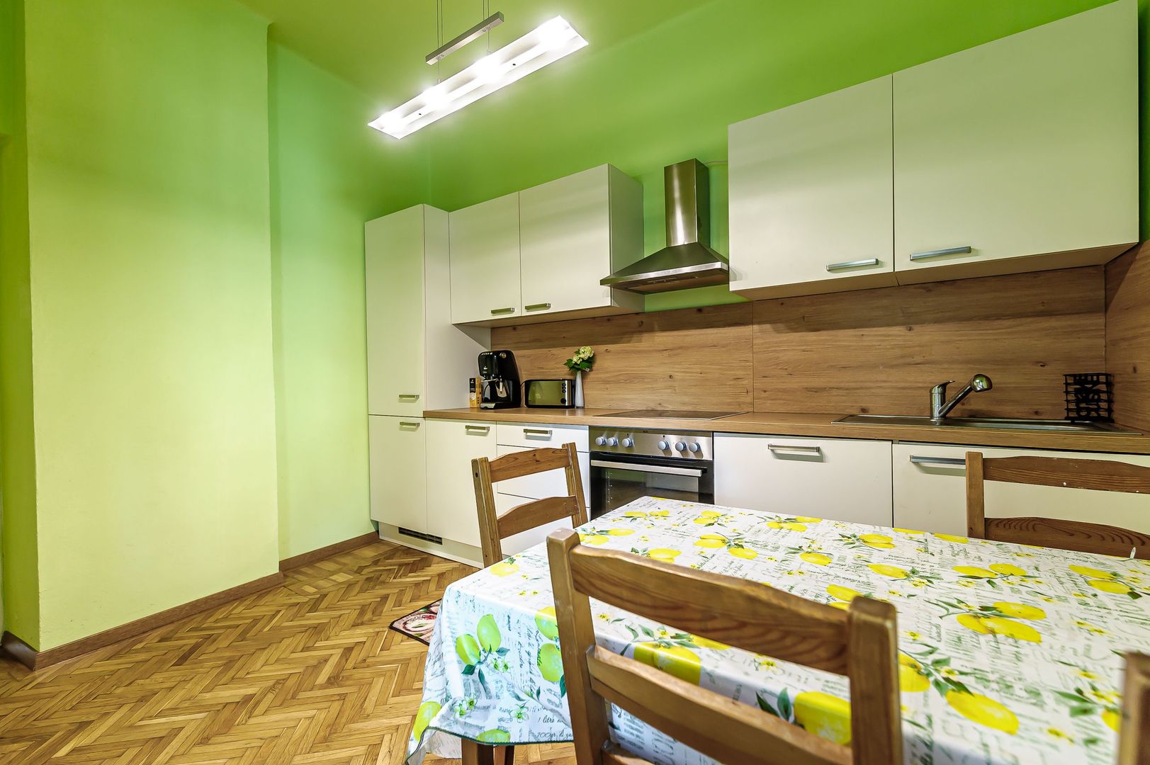 Apartament la casă, zonă centrală - Poză 4