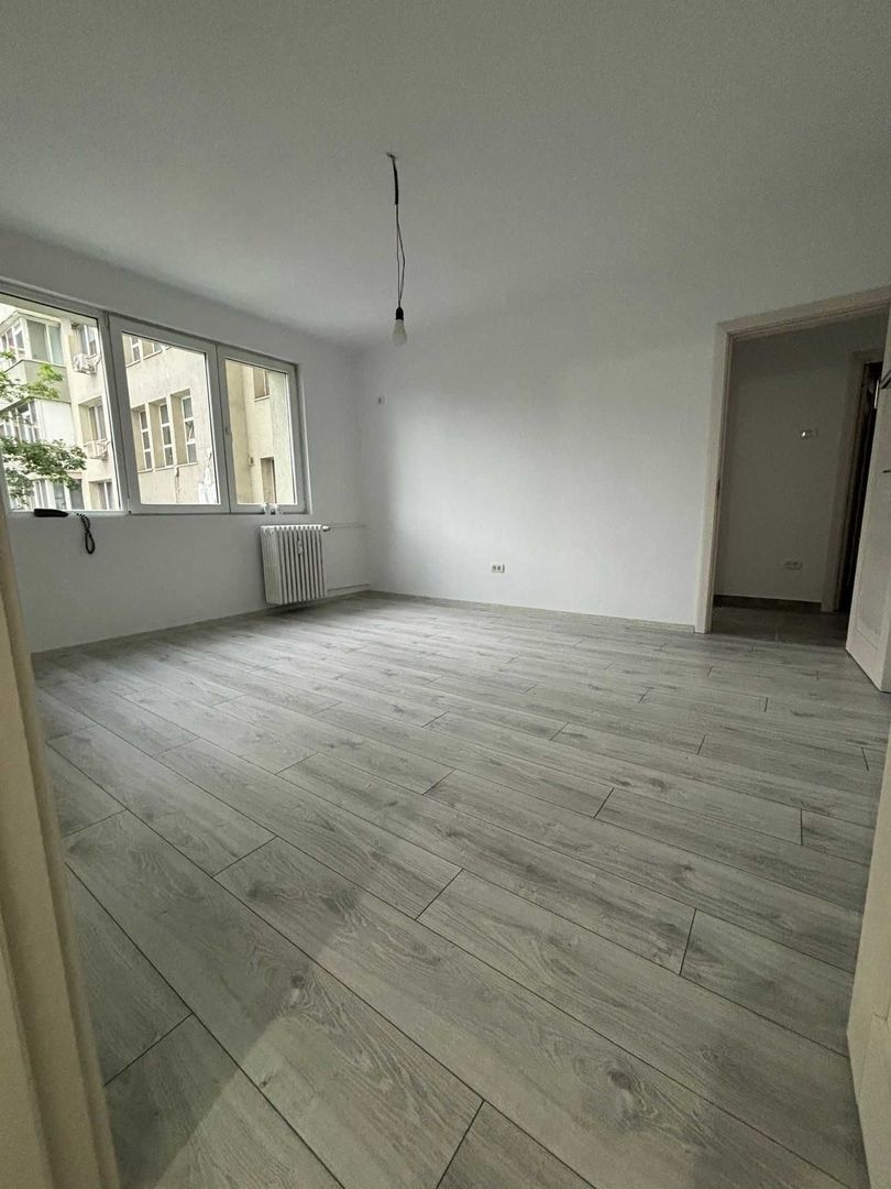 APARTAMENT 3 CAMERE | METROU BASARAB - Poză 1