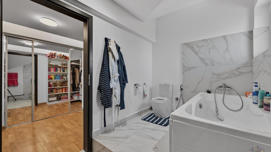 Vila cu design spectaculos, tehnologie smart & lifestyle complet - Poză 20
