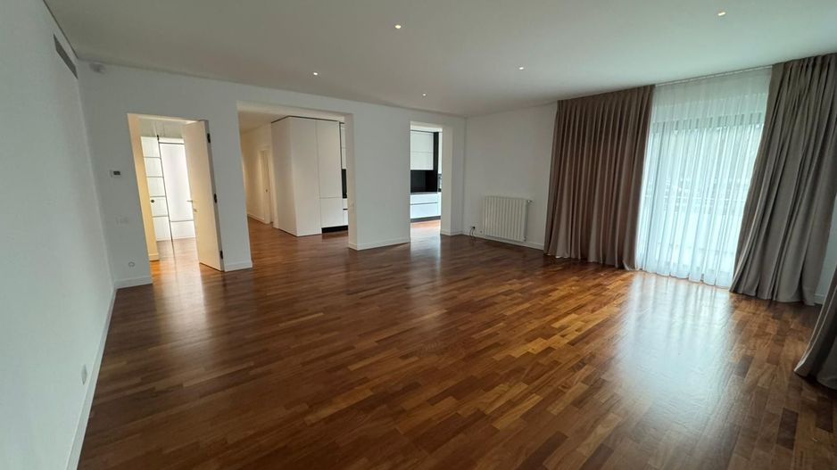 Apartament 4 camere | ~205 mp total  | Zona - Ambasada SUA - Poză 1