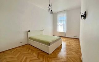 Vanzare apartament cu 2 camere in centrul orasului! - Poză 1