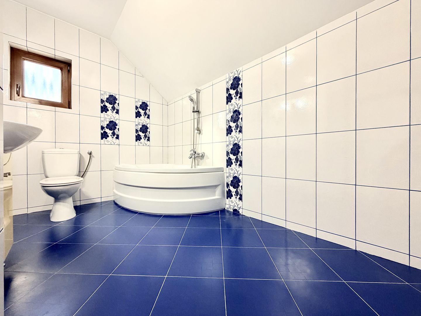 De închiriat – Casă individuală P+M în Dumbrăvița - Poză 27