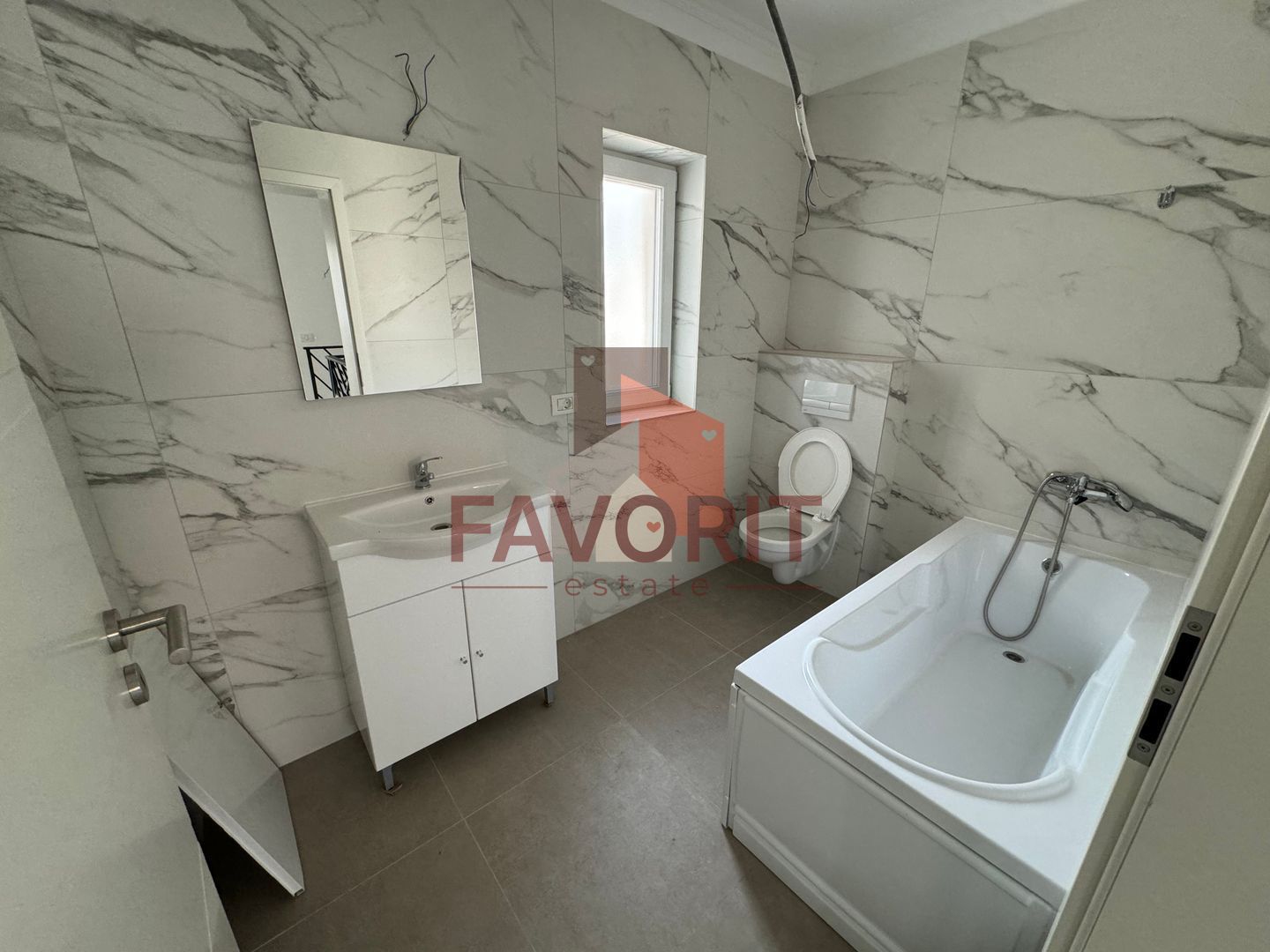 Finisaje la alegere. Vatra veche a satului. La asfalt - Poză 11