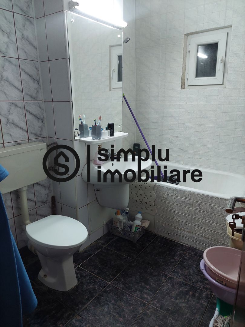 2 decomandate, parter, balcon, Sarari - 106 000 Euro - Poză 11