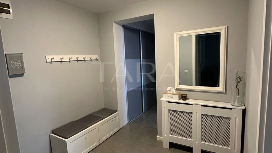 Vanzare apartament 3 camere, Gruia. - Poză 1