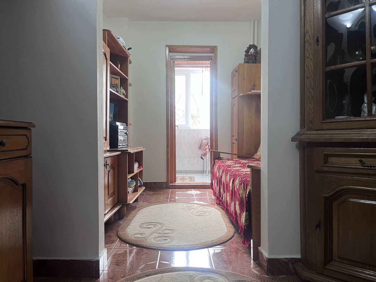 Parter!Vânzare apartament cu 3 camere - Târgoviște! - Poză 6