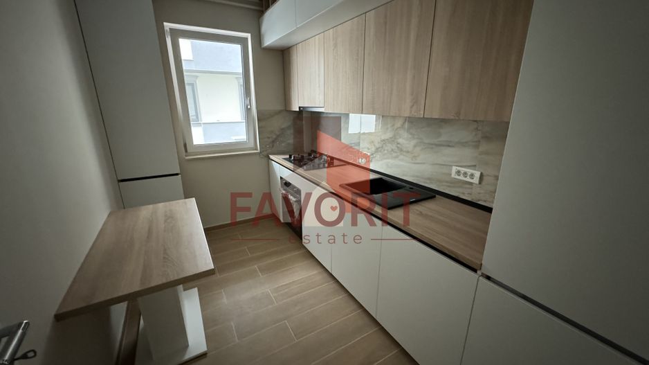 Etaj intermediar.  Finisaje premium. Loc de parcare - Poză 1