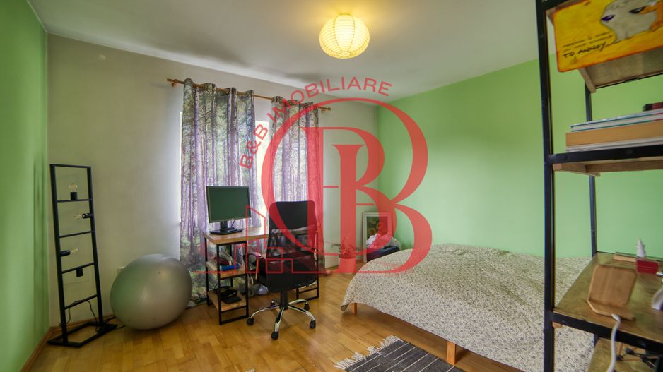 Casa complet mobilata 5 camere 3 bai curte generoasa - Poză 24