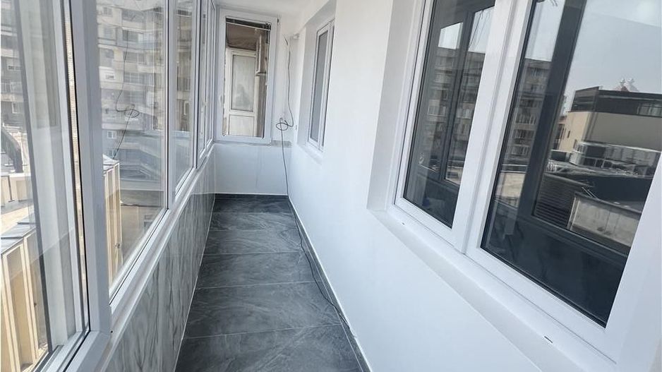 3 camere decomandat Ultracentral totul nou CENTRALA PROPRIE - Poză 5