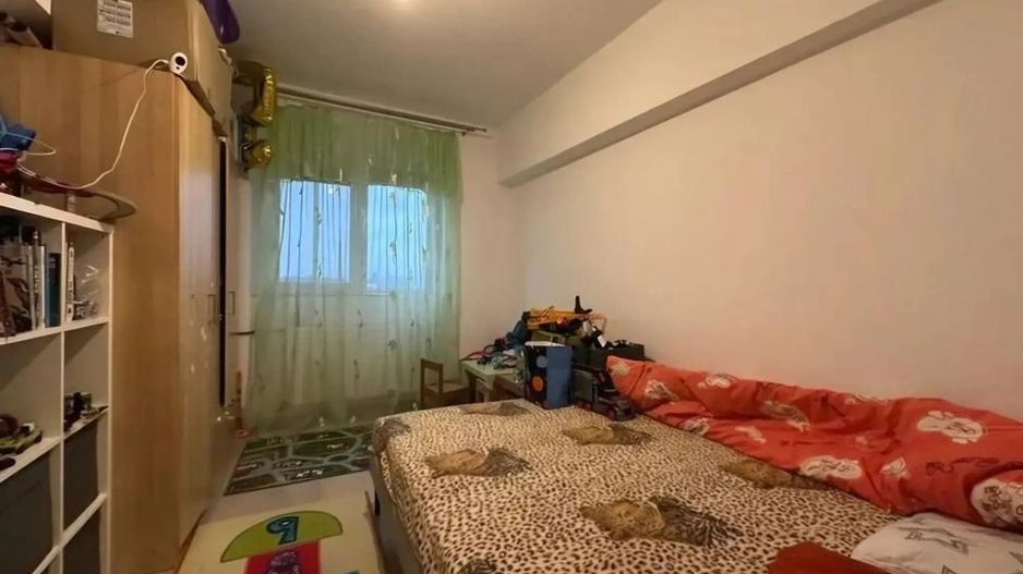 De Vanzare Apartament 3 camere Raul Doamnei-Drumul Taberei - Poză 3