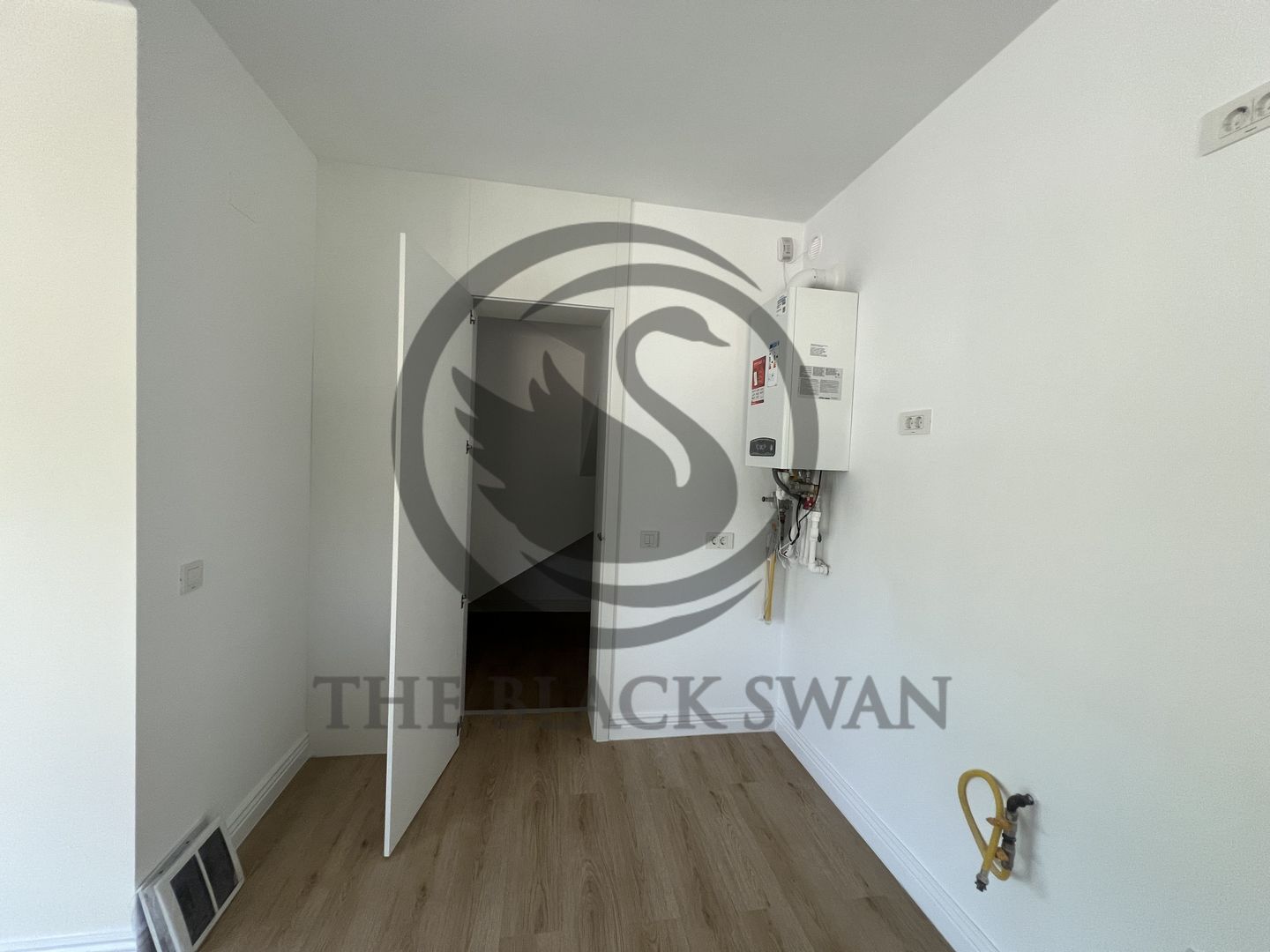 Casa cu 4 camere de vanzare | Premium | Nou | Moreni - Bld. Republicii - Poză 18