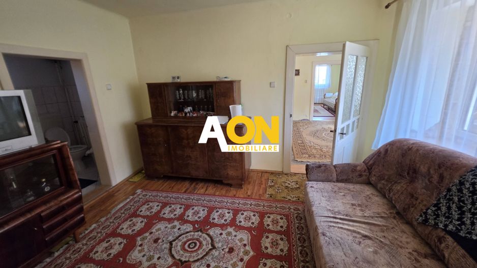 Casa cu 4 camere, 2024 mp teren, la asfalt, cu utilitati, Vintu de Jos - Poză 11